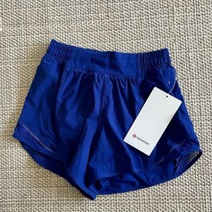 Lululemon Hotty hot shorts in Larkspur size 2